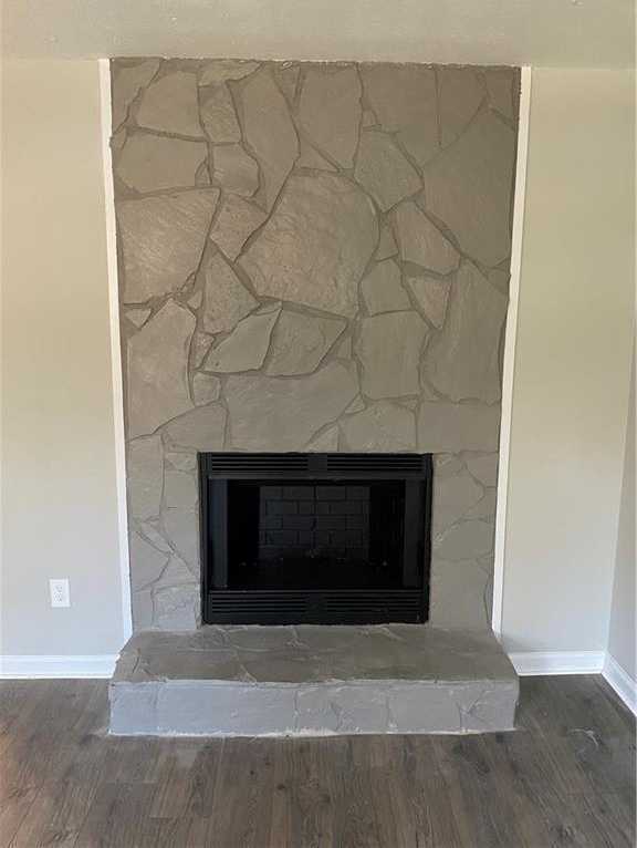 Building Photo - Fantastic 4bd/2ba home! Coming soon!