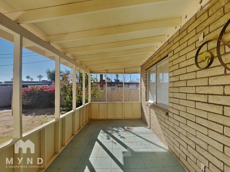 Building Photo - 47 W 11th Dr