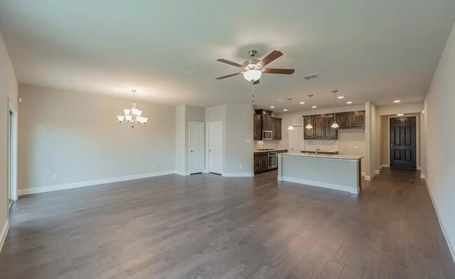 Building Photo - 713 Lowveld Dr