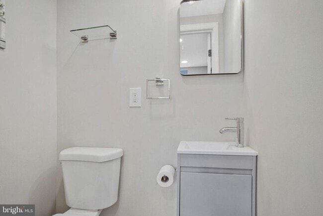 Building Photo - 1102 Carroll St