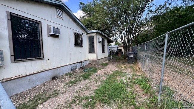 Building Photo - 1218 NW 23rd St