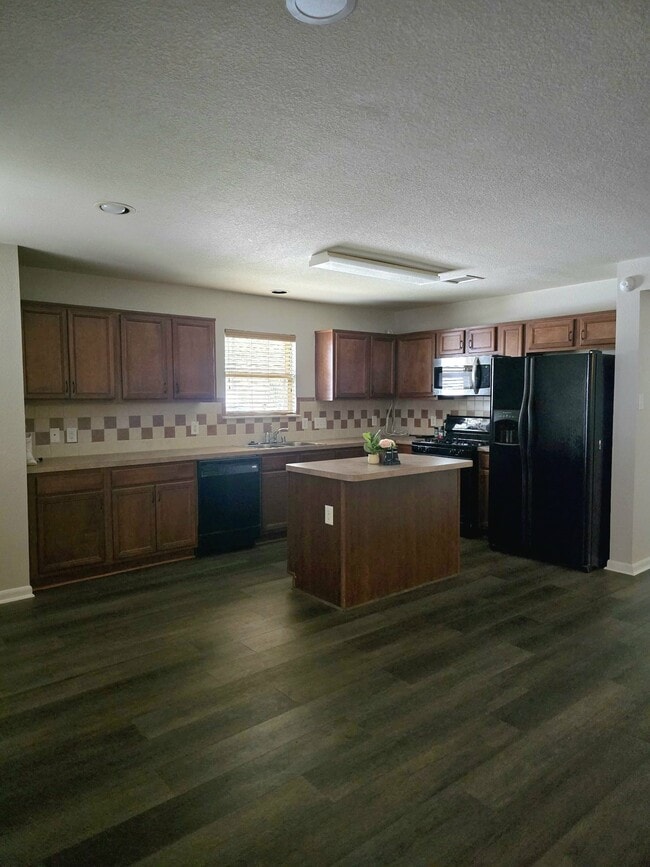 Building Photo - 15618 Sweet Maple Ct