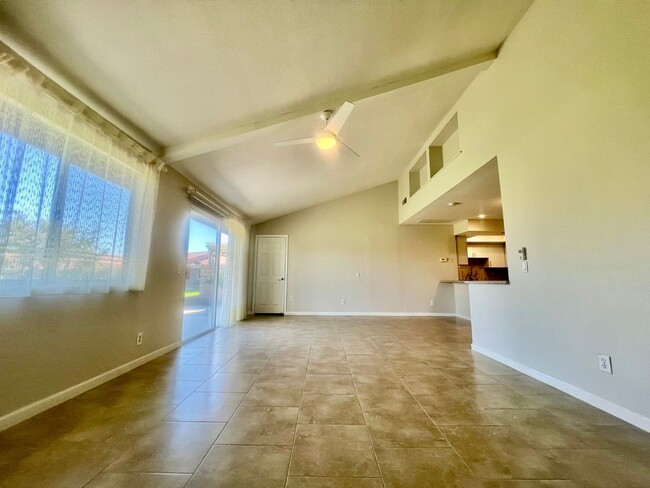 Building Photo - AVAILABLE NOW!!  BEAUTIFUL 2-Bedroom 3 -bathroom Condo in La Quint Palms! MOVE IN SPECIAL 50% OFF...