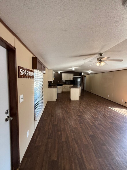 Building Photo - 202 Evelyn Ave