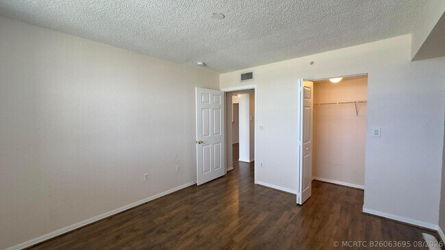 Building Photo - 1801 N Flagler Dr
