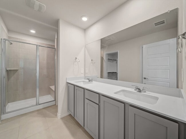 Building Photo - 9733 Tinsley St