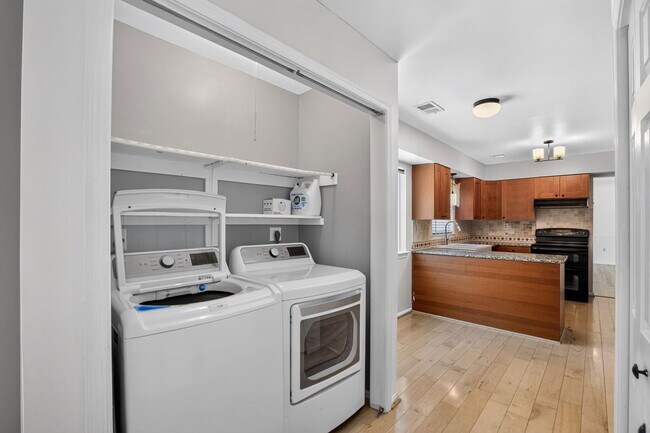 Building Photo - 3758 Tarrington Pl