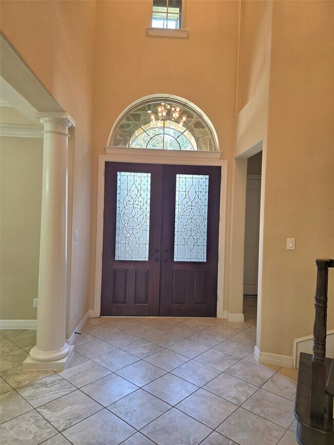Building Photo - 10 Val Delsa Ct