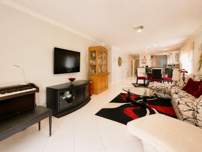 Building Photo - 13640 Coconut Palm Ct