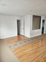 Building Photo - 10 Gifford Ct