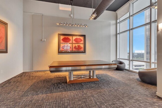 Building Photo - 150 E Robinson St