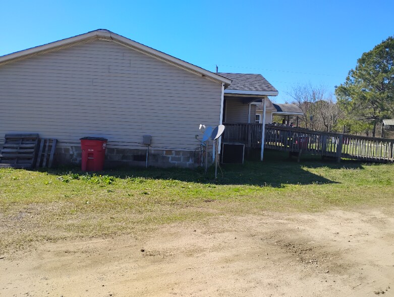 Building Photo - 235 Big 6 Farms Rd