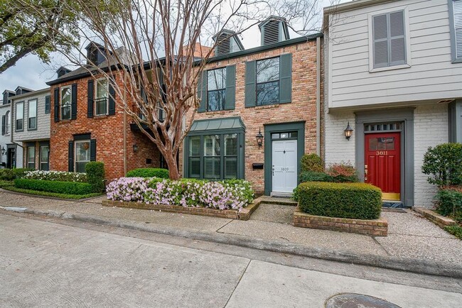 Building Photo - 3809 Wakeforest St
