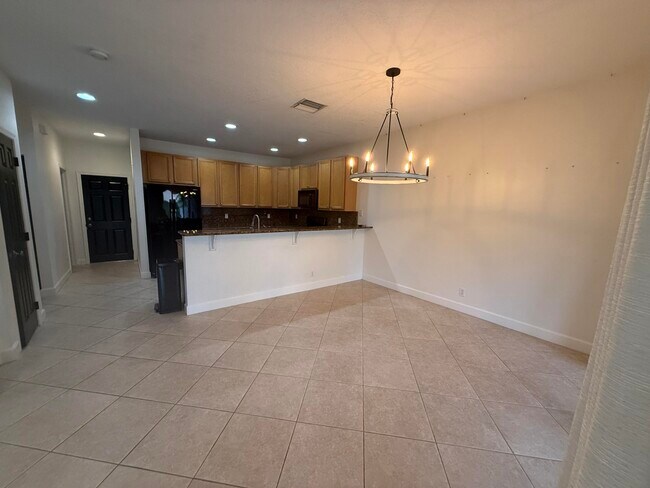 Building Photo - 114 Owl Pointe Cir