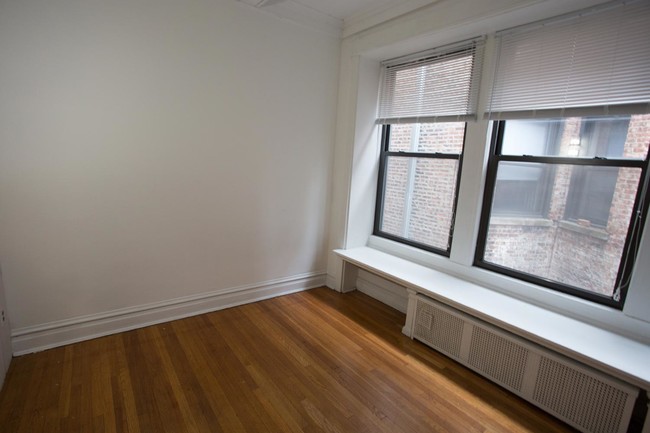 Bedroom - 5468-70 S. Hyde Park Boulevard