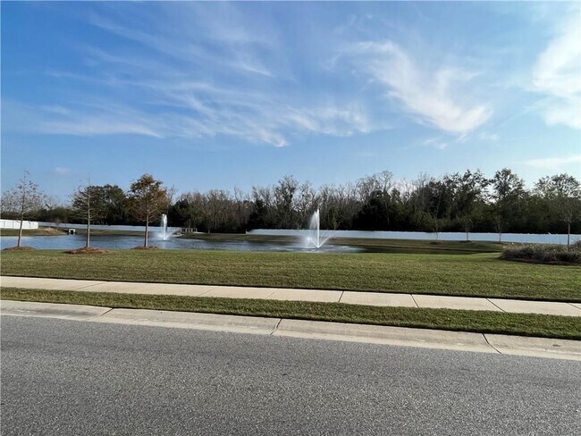 Building Photo - 10762 Winning Colors Trl