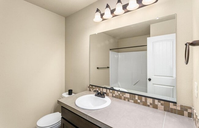 Building Photo - 2833 25th Ave