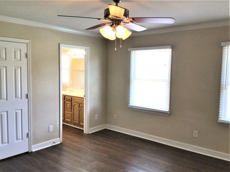 Building Photo - 4341 Becks Park Ln