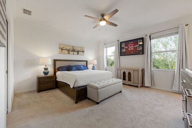 Building Photo - Experience Town Home living.. Welcome to W...