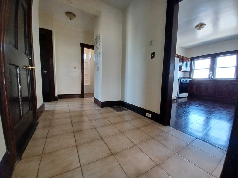 Building Photo - 306 Madison Ave