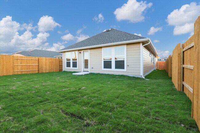 Building Photo - 229 Trailside Ln