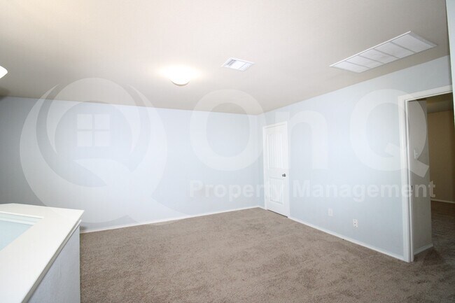 Building Photo - 1115 Quartz Trl