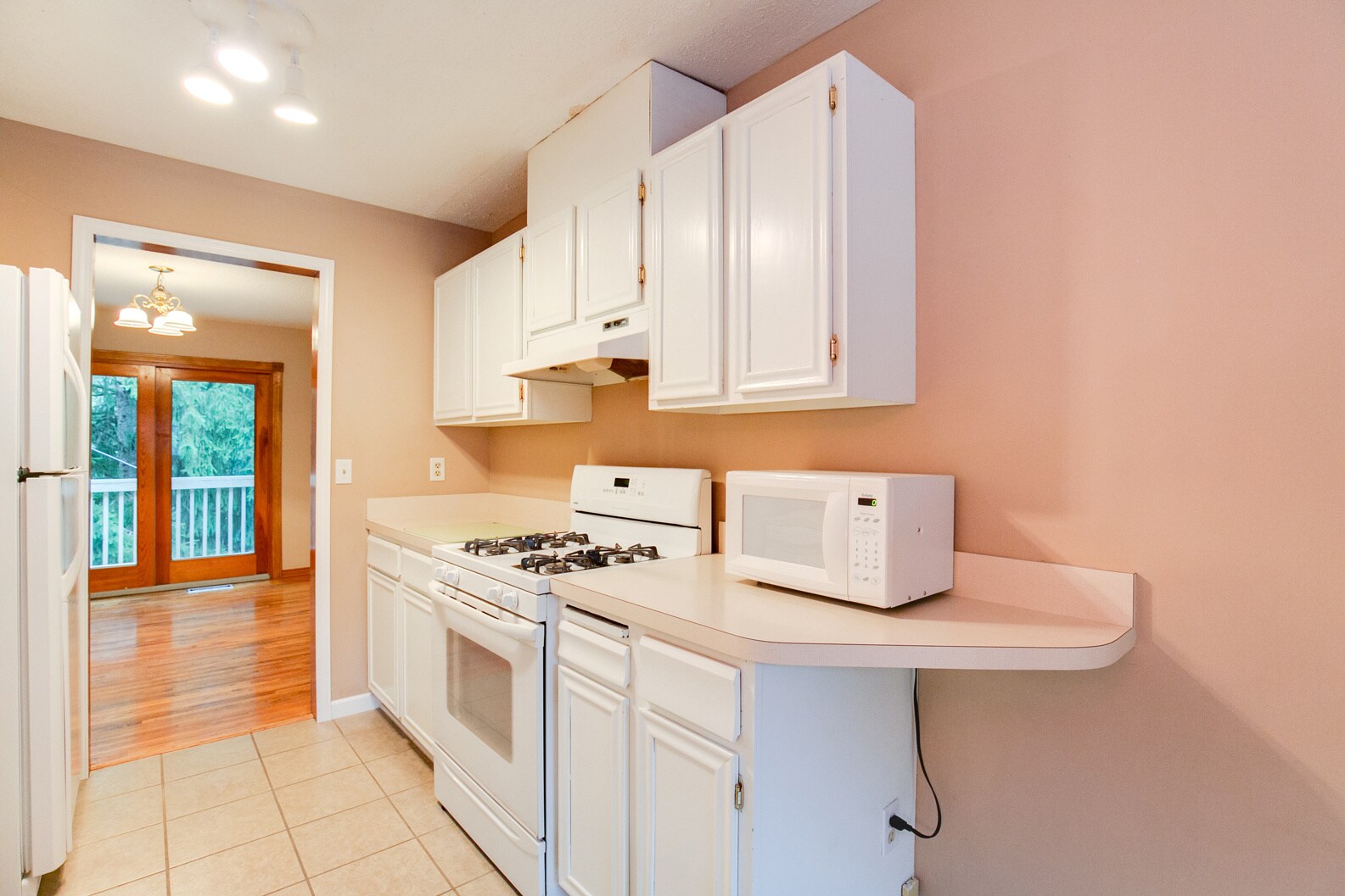 Building Photo - 12115 Drake St NW