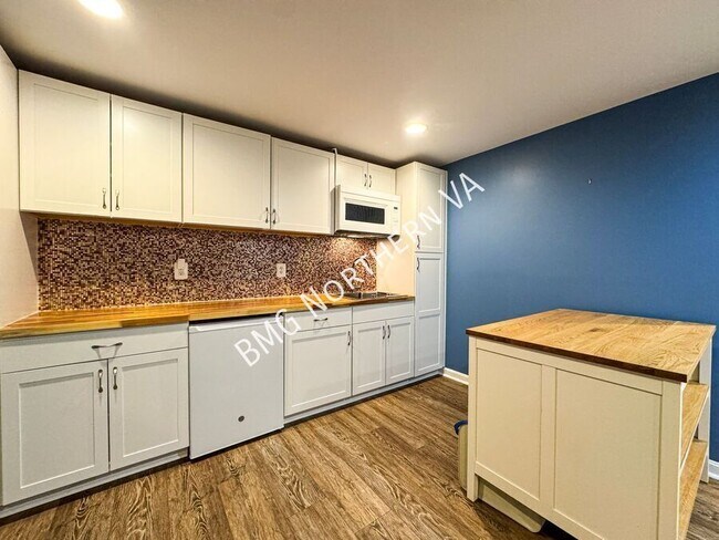 Building Photo - 4800 Occoquan Overlook