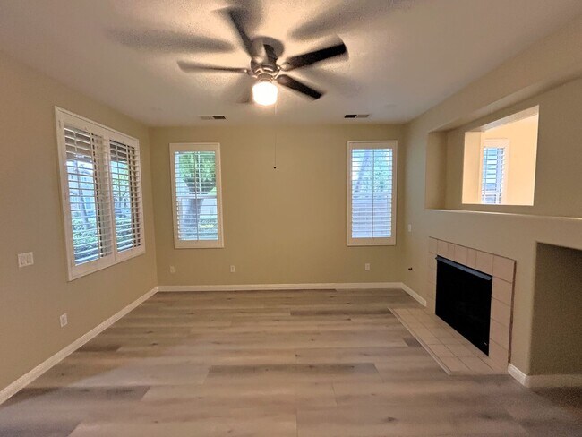 Building Photo - 7030 Angora St