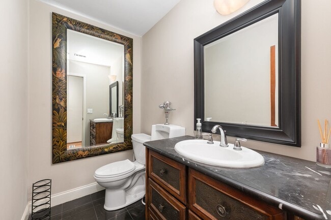 Building Photo - 2222 W University Ave