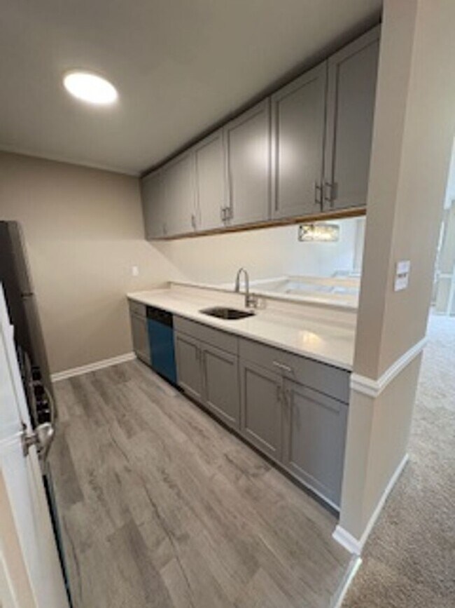 Building Photo - Freshly Renovated Norristown Rental — Bright, Modern & Move-In Ready on Quiet Northridge Drive