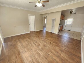 Building Photo - Ocotillo Ave Apt 5826-5828
