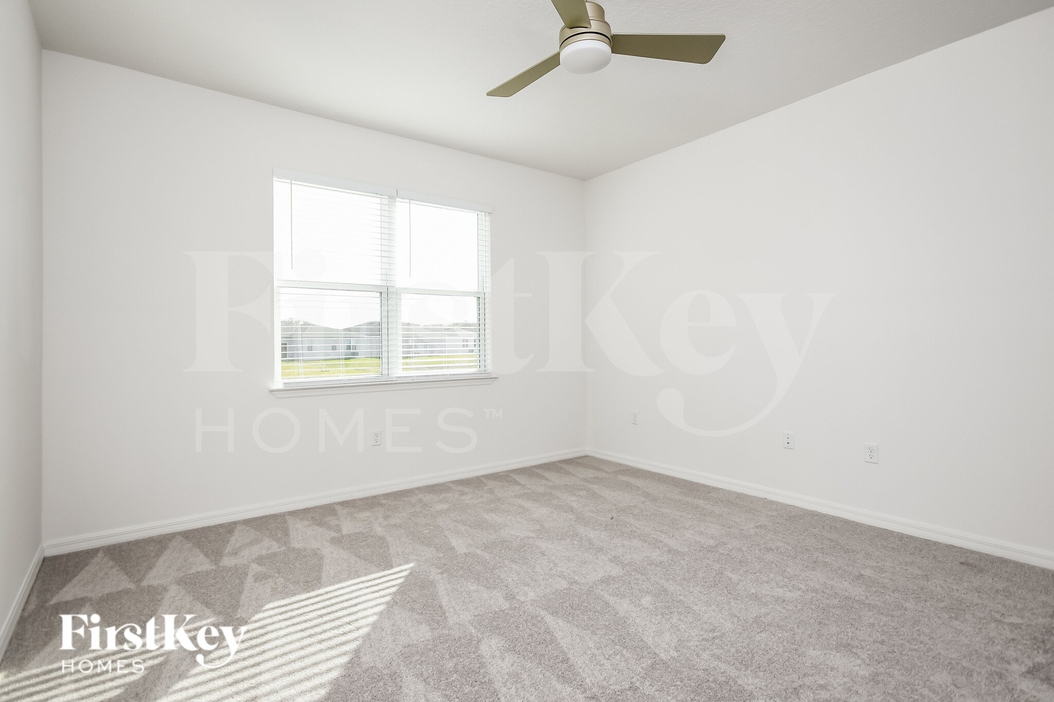 Building Photo - 609 Crown Rose Dr