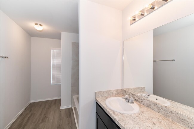 Building Photo - 8711 J C Oaks Cir