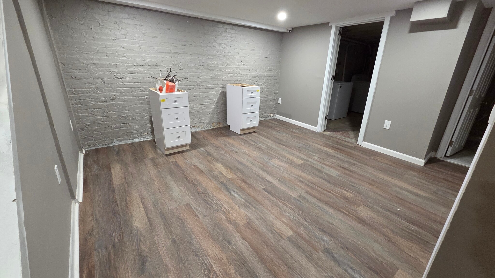 Building Photo - 1421 S Carey St