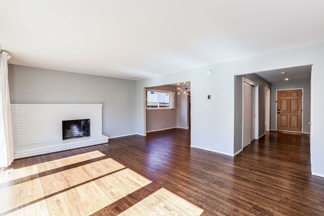 Building Photo - 3 Bed / 2 Bath San Bruno home in highly so...