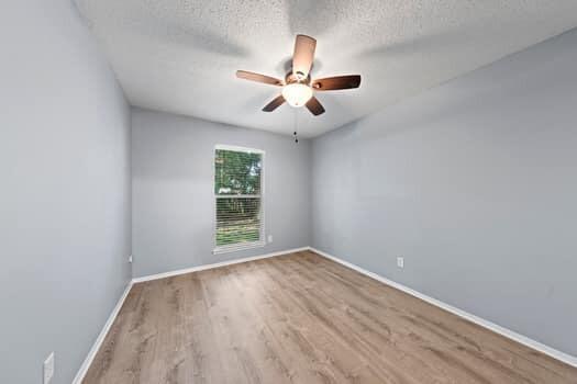 Building Photo - 4498 Parkwood Ln