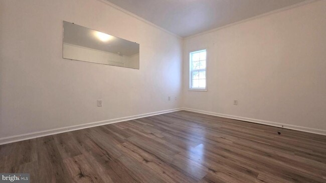 Building Photo - 392 Lafferty Ln