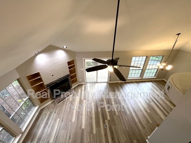 Building Photo - 3030 Steeplechase Dr