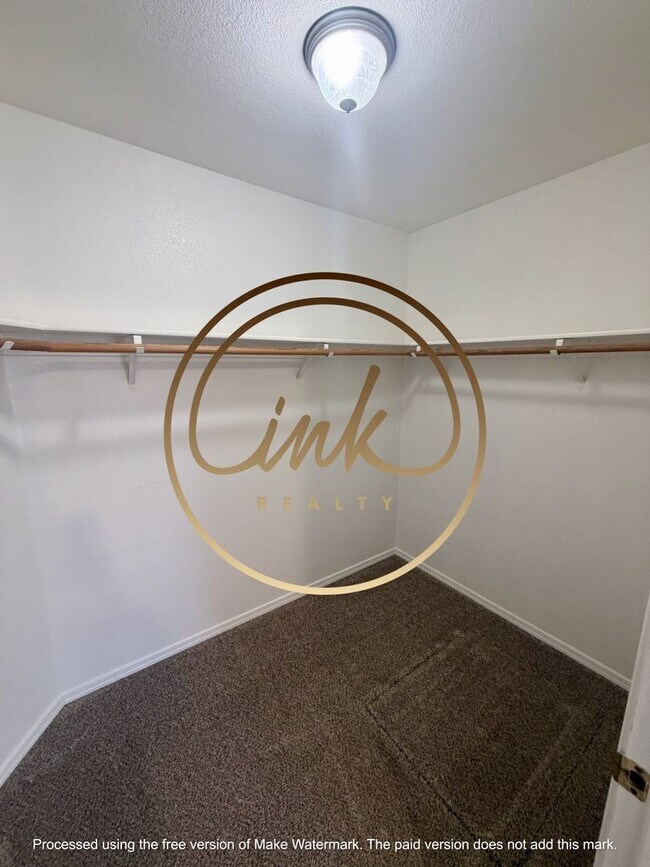 Building Photo - Lovely Carson City Home