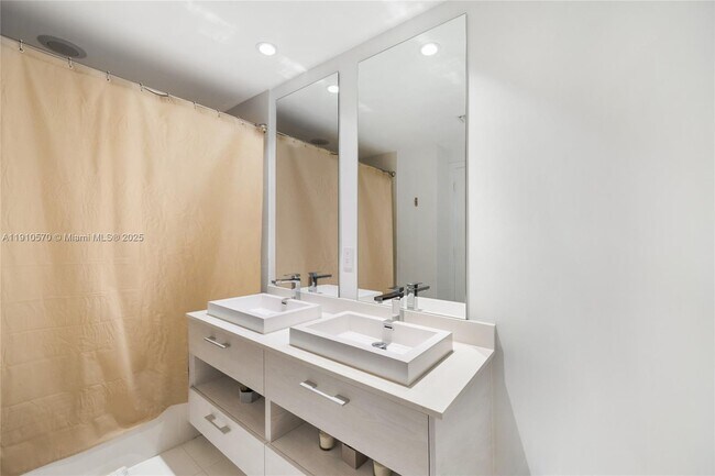 Building Photo - 45 SW 9th St