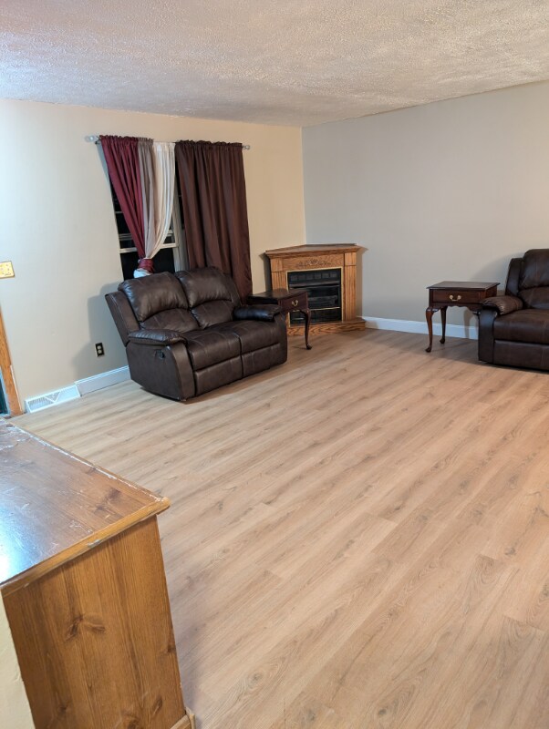 Building Photo - 205 Beachwood Dr