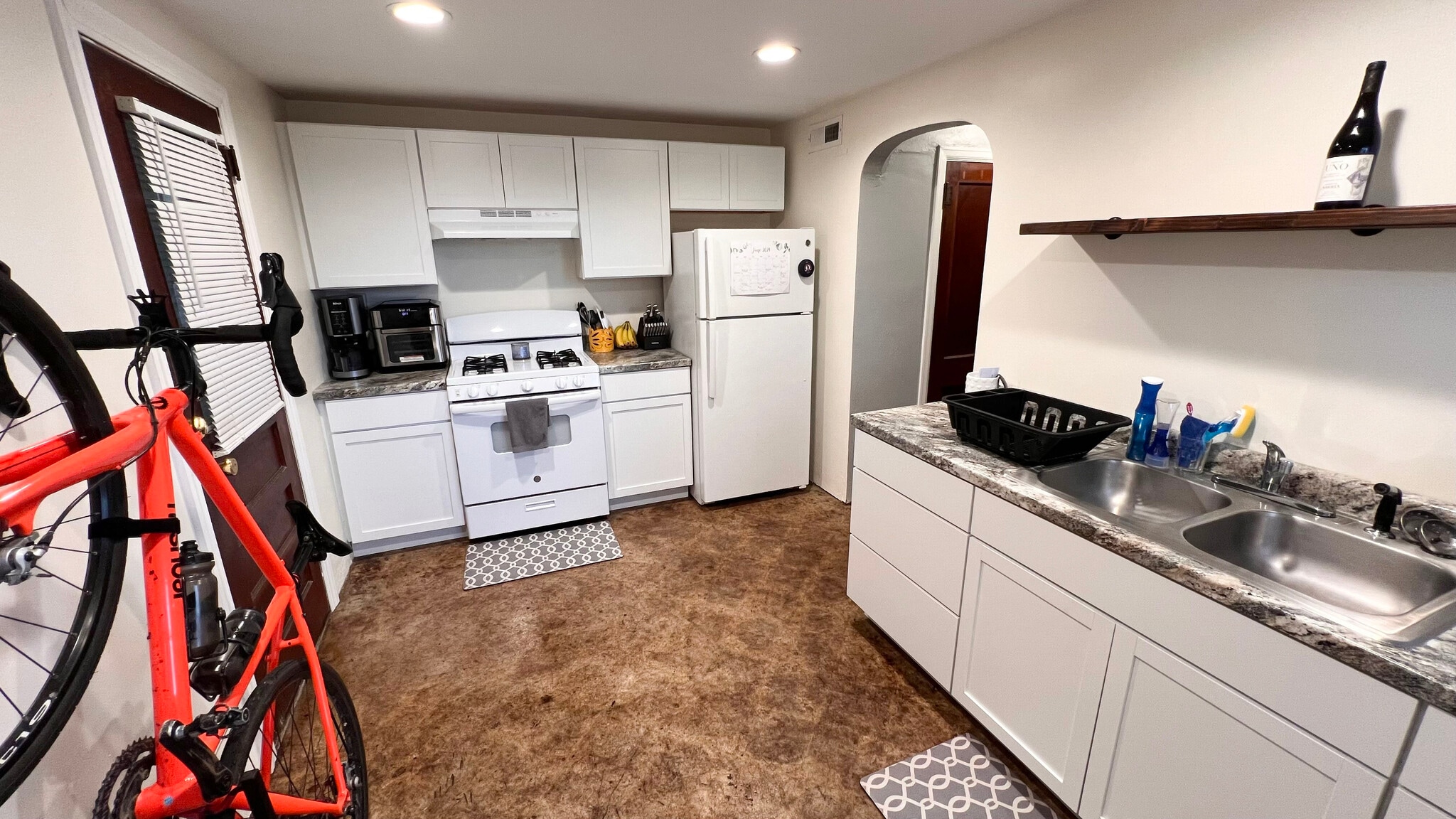 Kitchen - 227 W Dunklin St