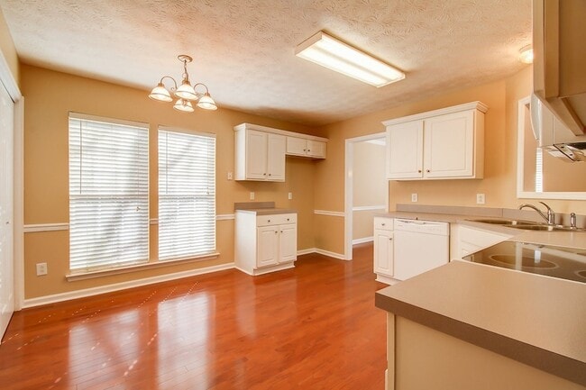 Building Photo - 1031 Margaret Dr