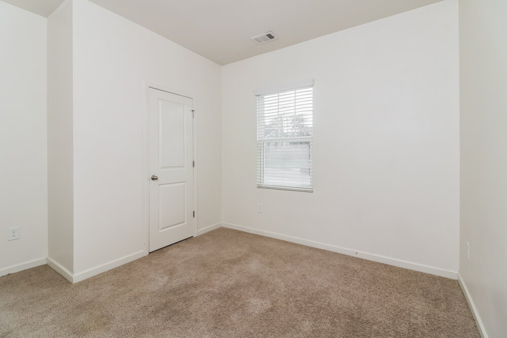 Building Photo - 7261 Lacey Dr