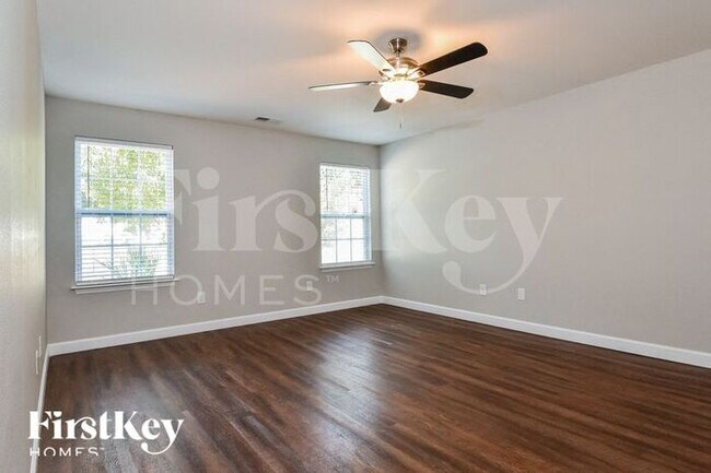 Building Photo - 6431 Bentbrush St