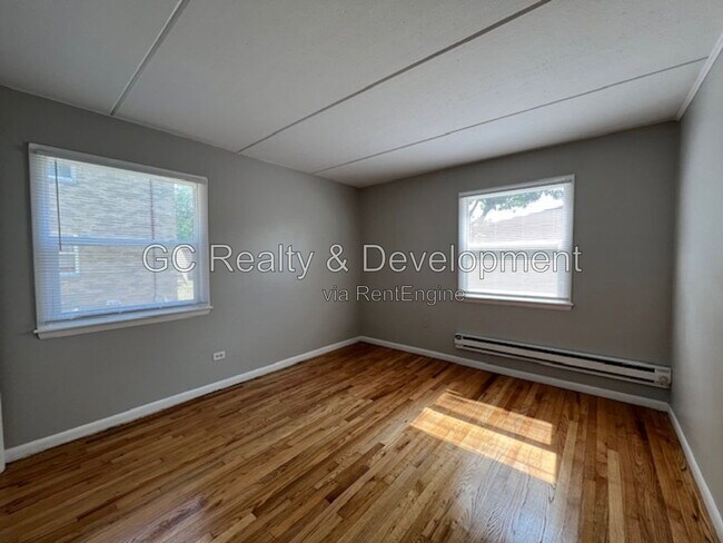 Building Photo - 231 Uteg St