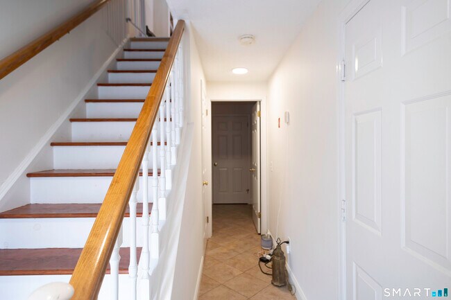 Building Photo - 150 Prospect St