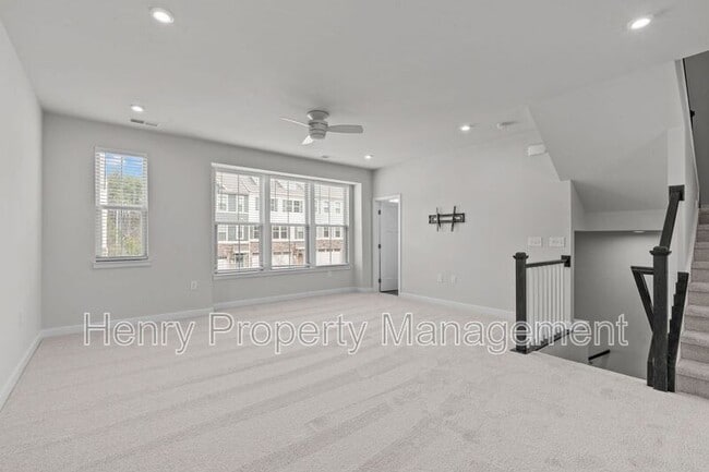 Building Photo - 1329 Channing Park Cir