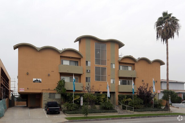 Primary Photo - 1179 Crenshaw Blvd